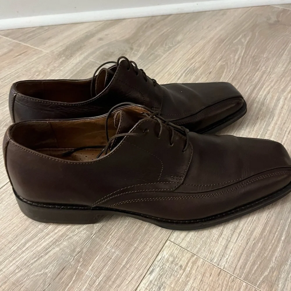 Johnston and Murphy Shoes 8